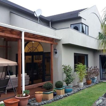 Hamilton East Homestay Buitenkant foto